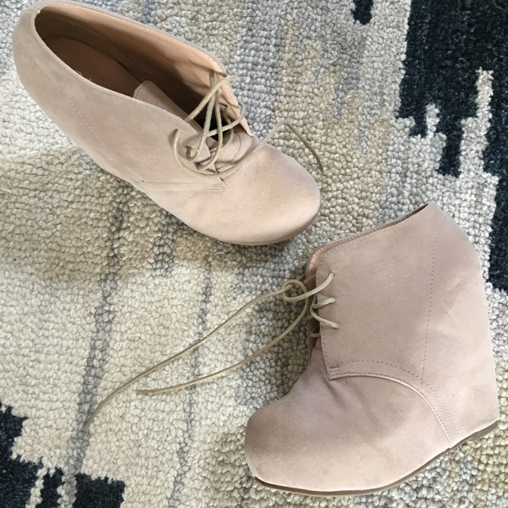 Glaze Suede Platform Booties in Beige Size 8